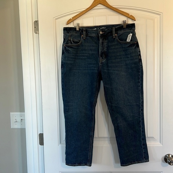 NWT Old Navy High Rise Slouchy Straight Jeans - Picture 1 of 9